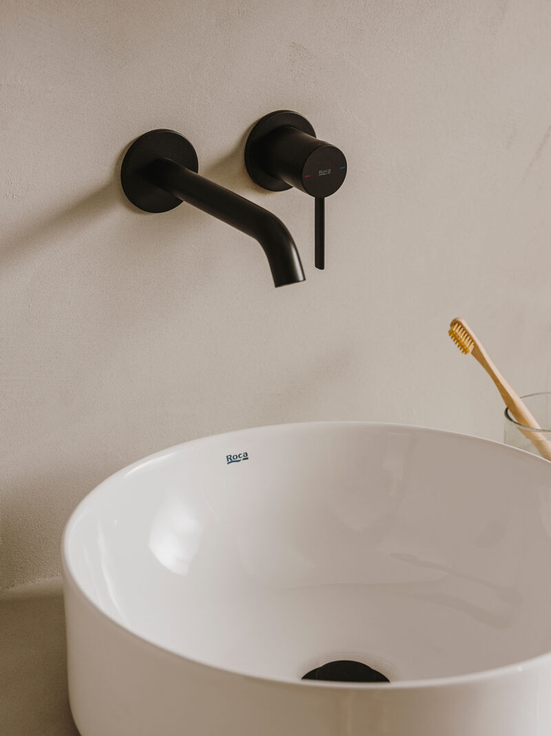 Diseño baño grifo integrado